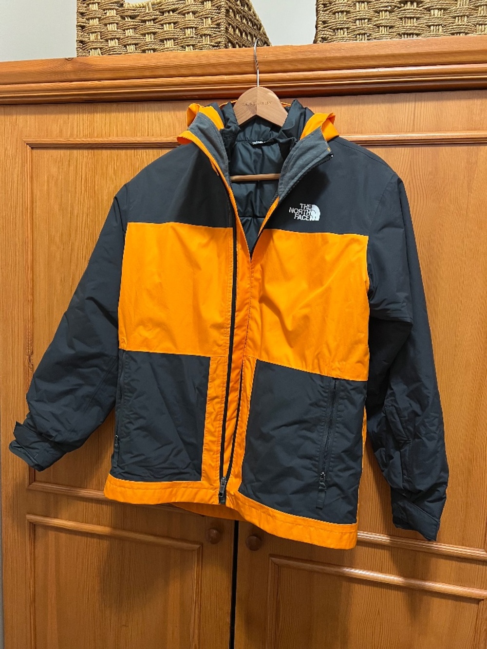 The North Face Boys XL 14/16 Orange Gray Hooded Jacket